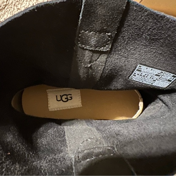 UGG Boot - Picture 14 of 16